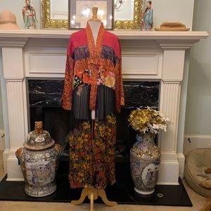 NWOT. “Free People” fuchsia print Kimono